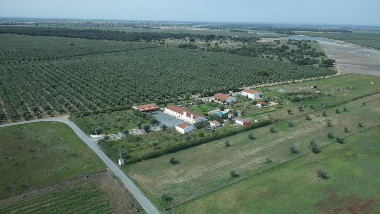 Monte Chalaca - Turismo Rural Ferreira Do Alentejo Exterior photo